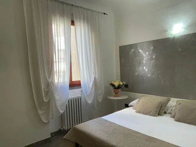 Camera Classic a homelink-thekey.com, affittacamere Firenze centro, Via Cittadella 22, Bagno condiviso