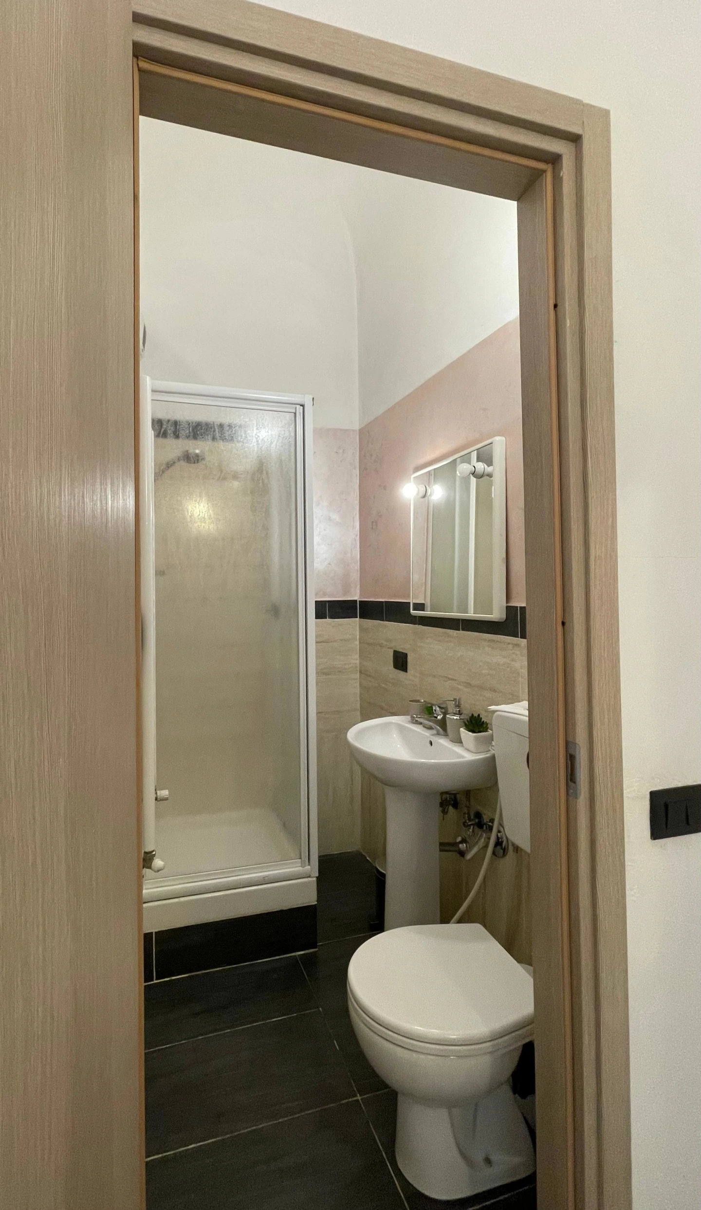 Camera Deluxe · The Key, Firenze centro, Via Cittadella 22 · bagno privato